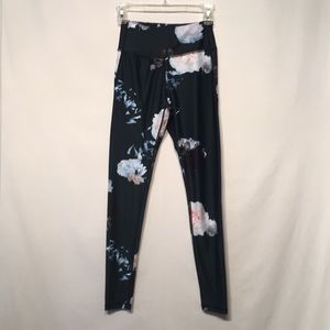 All Fenix Floral Print Leggings Size Small